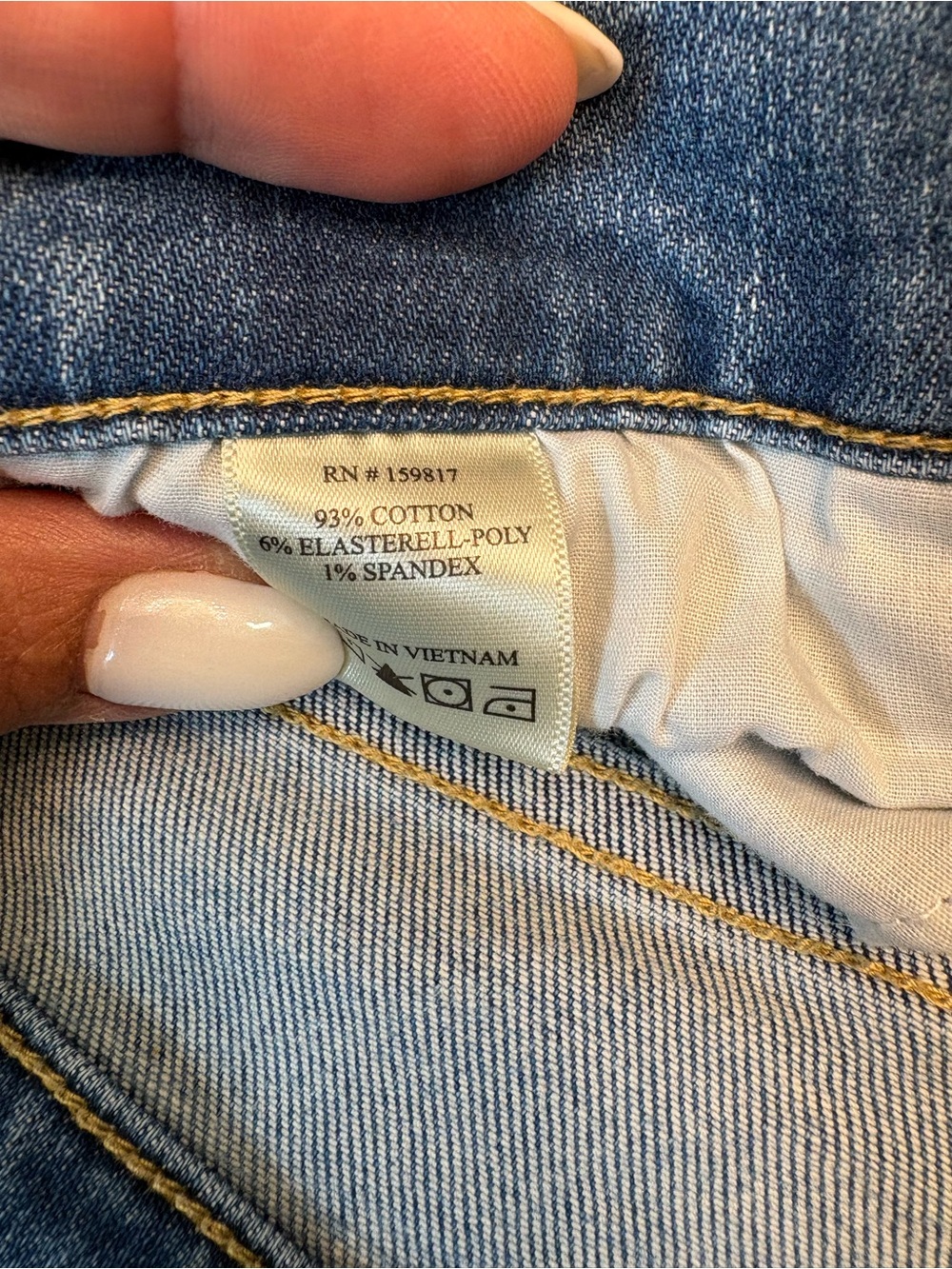 Altar'd State Light Blue Distressed Cropped Jeans - Picture 9 of 12